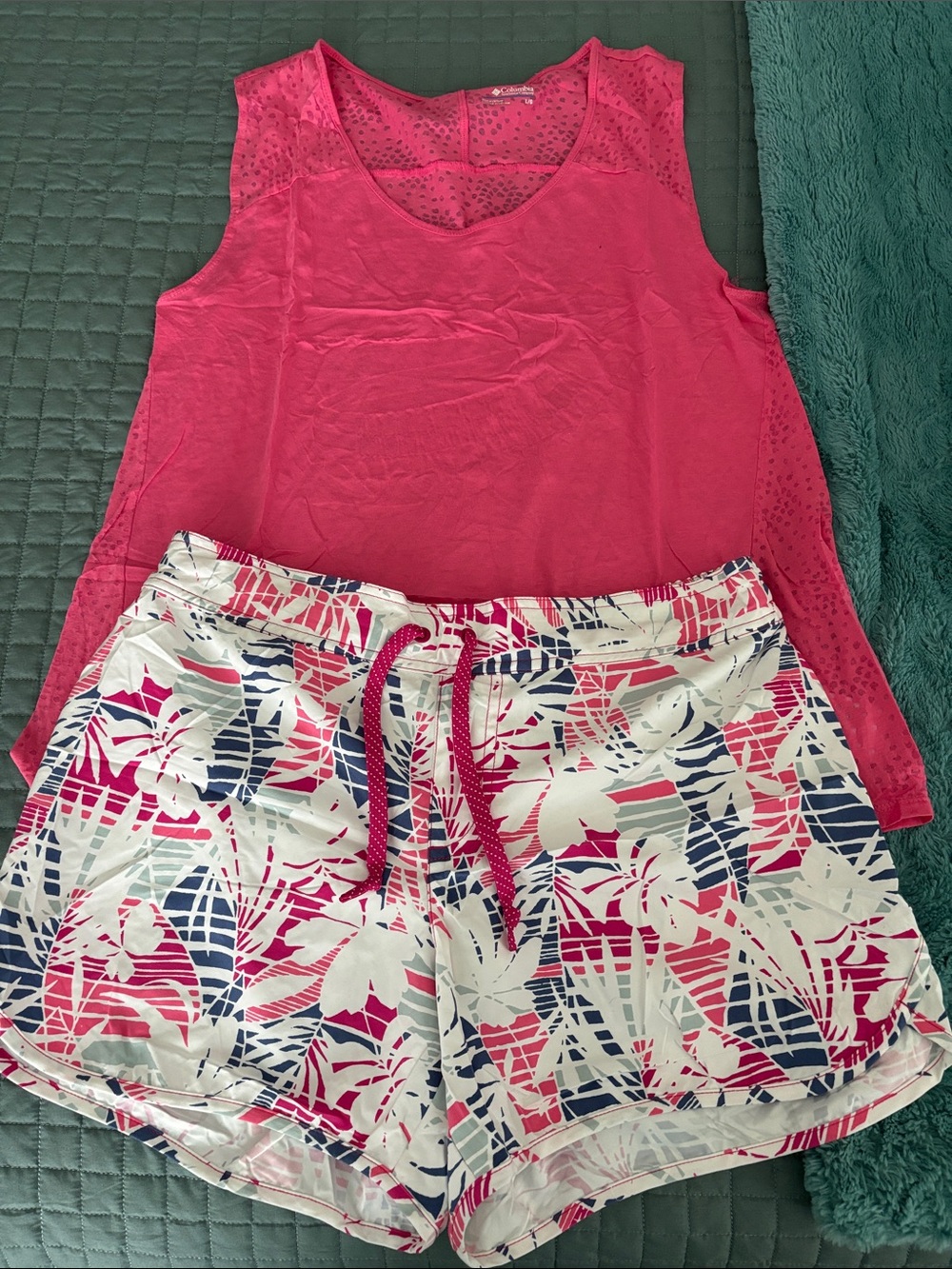 Columbia Pink and Navy Patterned Active Shorts Set